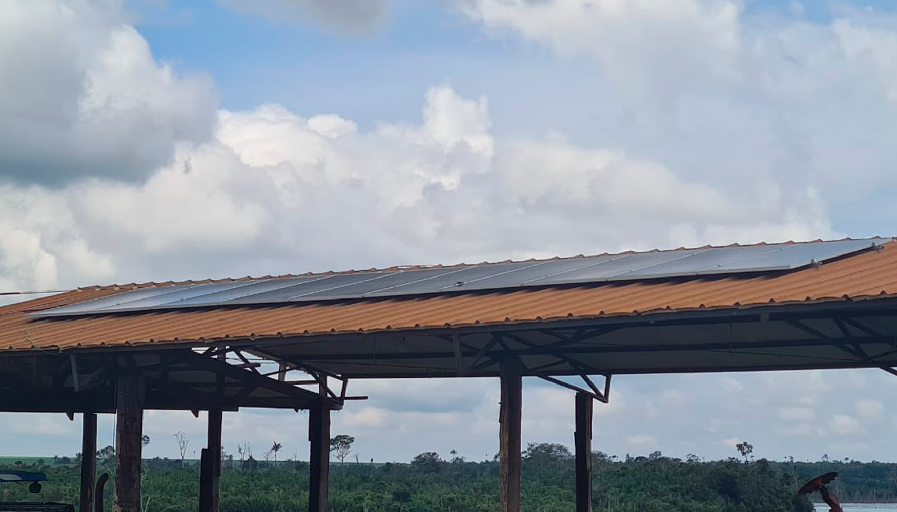 Você está visualizando atualmente Energia Solar Rural. Sistema de 4,5 kWp, com 10 módulos instalados em Sinop/MT