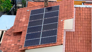 Energia Solar Residencial. Sistema de 4,36 kWp, com 8 módulos